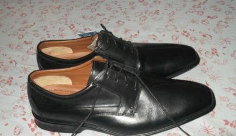 Clarks black formal leather shoes photo